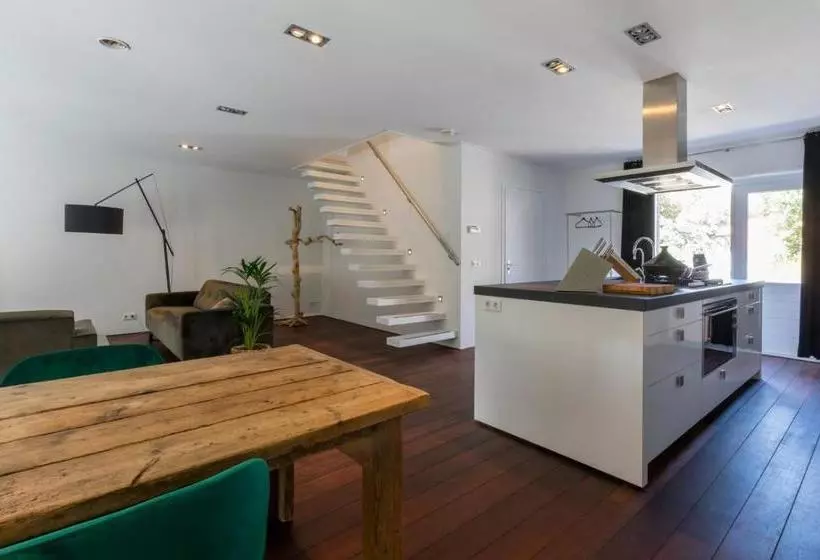 リゾートホテル Luxe Apartment   Ooststraat 7 Domburg Ijsvogel
