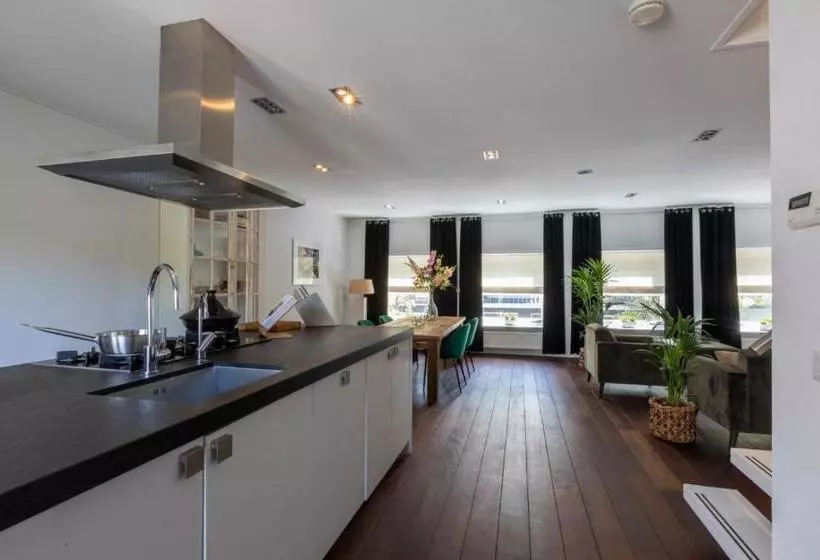 リゾートホテル Luxe Apartment   Ooststraat 7 Domburg Ijsvogel