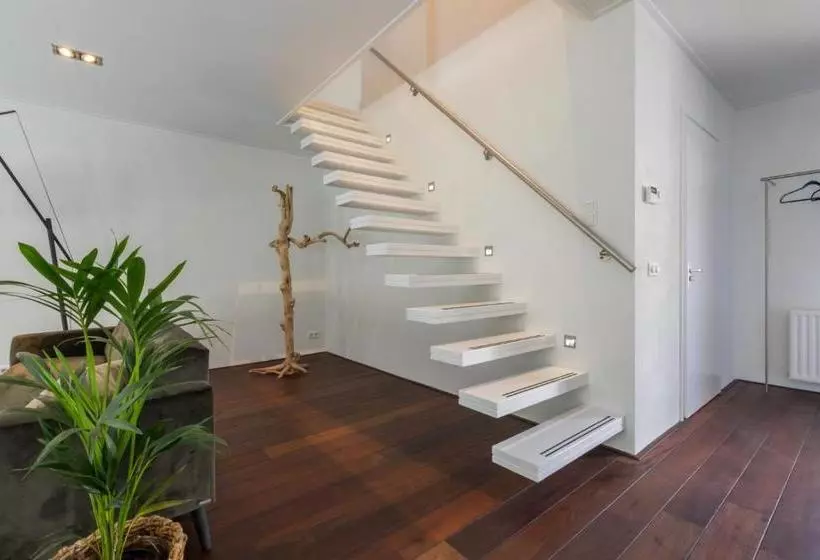 リゾートホテル Luxe Apartment   Ooststraat 7 Domburg Ijsvogel