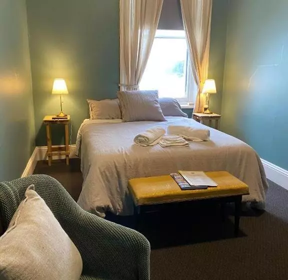 The Grand Hotel Millicent