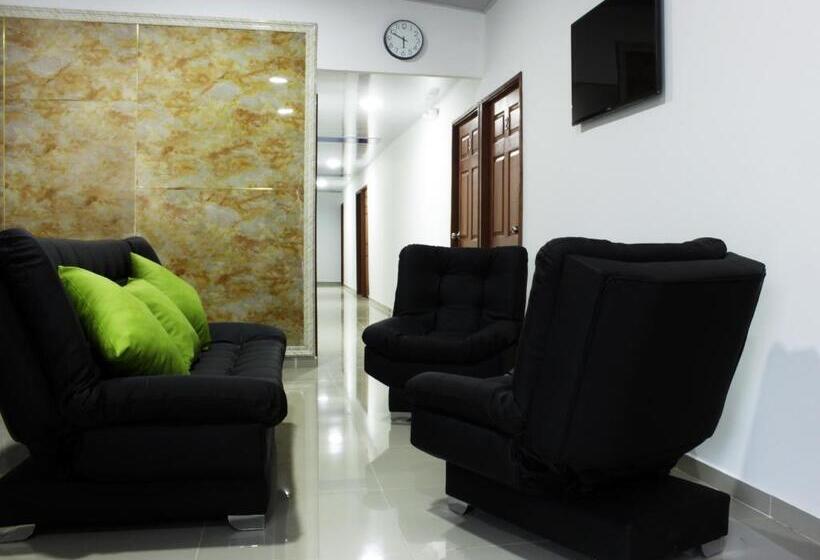 هتل El Cable Centro De Pereira