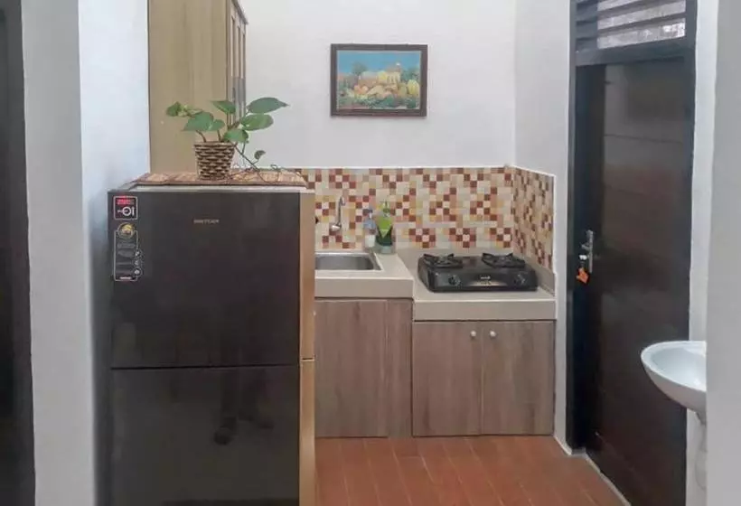 ホテル Koolkost @ Jalan Samratulangi Manado (minimum Stay 6 Nights)
