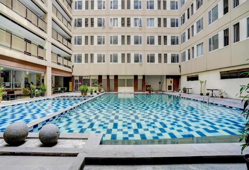 فندق Oyo 90042 Emerald Towers