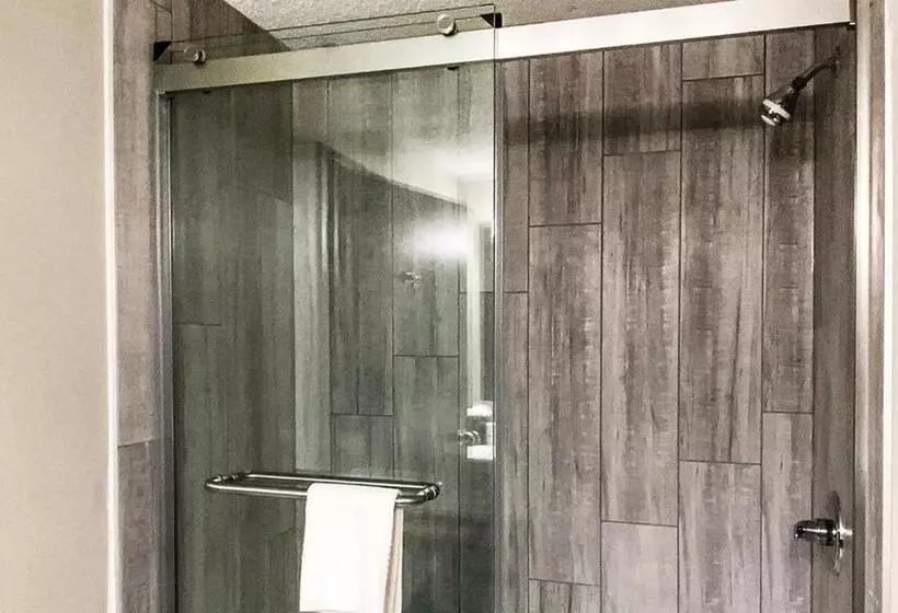 ホテル Quality Inn Roseville Detroit North