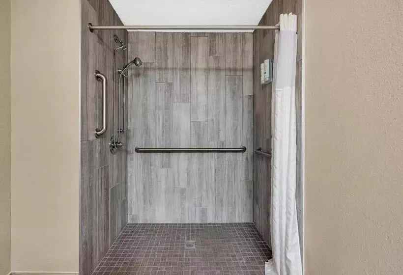 ホテル Quality Inn Roseville Detroit North