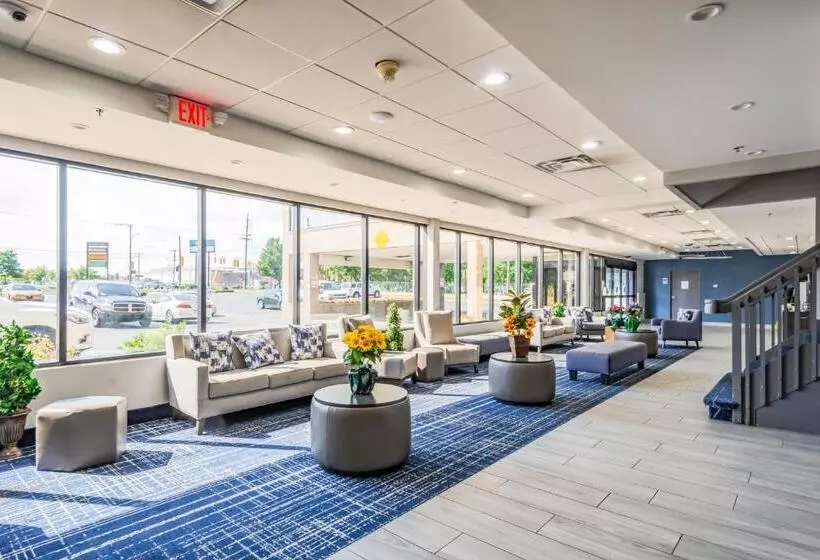 ホテル Quality Inn Roseville Detroit North