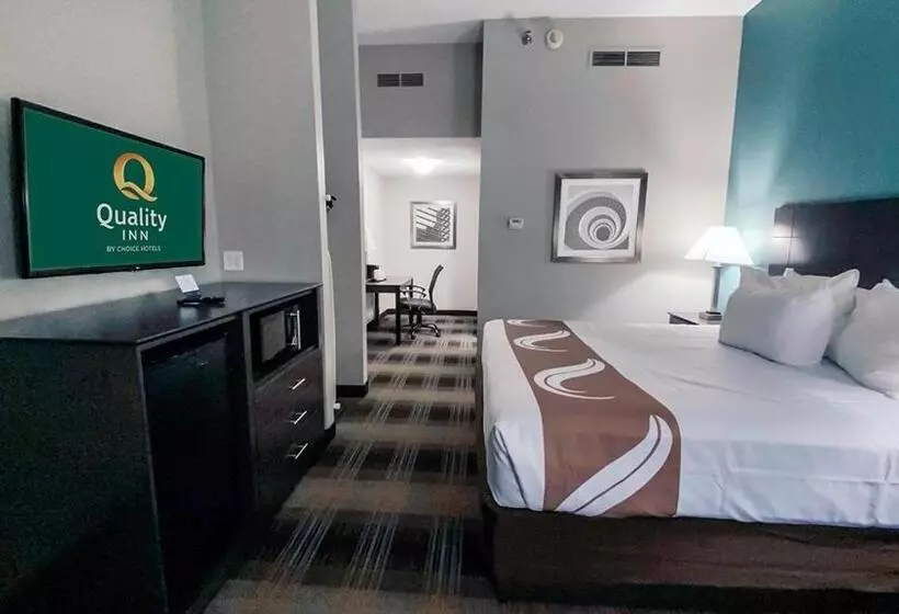 ホテル Quality Inn Roseville Detroit North