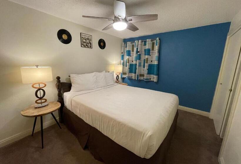 فندق Aiken S Lodge