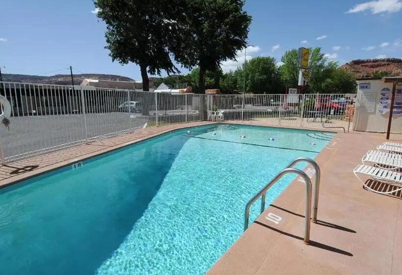 酒店 Aiken S Lodge