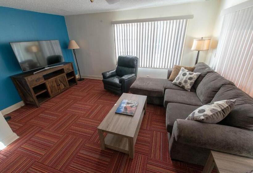 فندق Aiken S Lodge