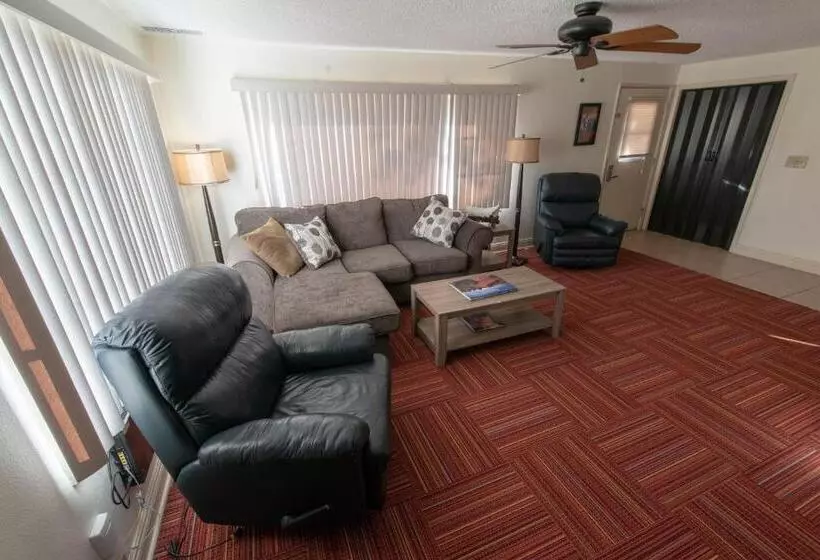 酒店 Aiken S Lodge