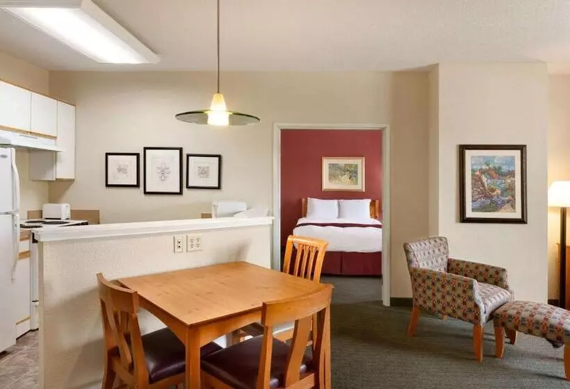 酒店 Baymont By Wyndham Wichita East