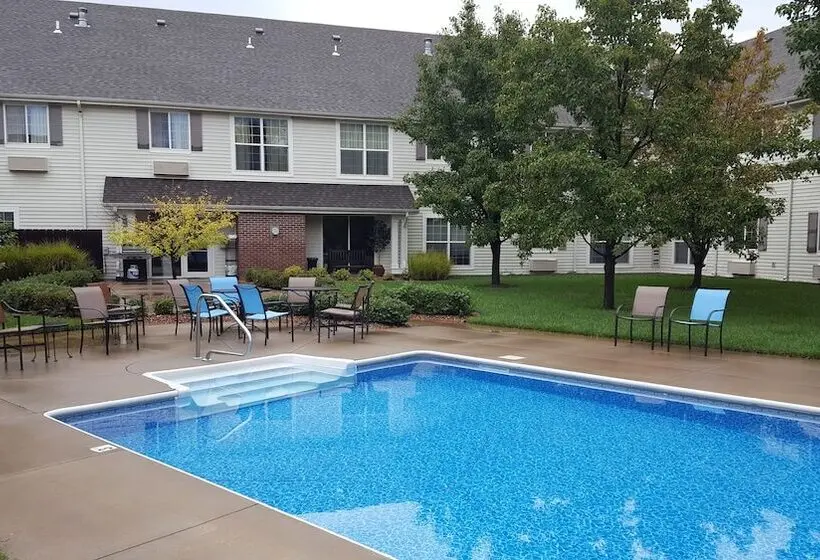 ホテル Baymont By Wyndham Wichita East
