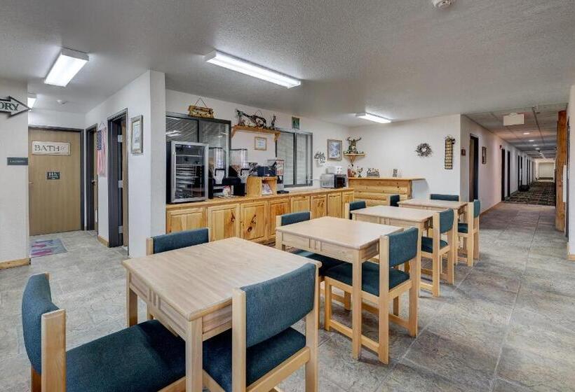 فندق Booneslick Lodge   Neosho