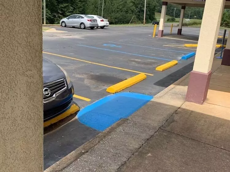 호텔 Budget Inn & Suites Talladega