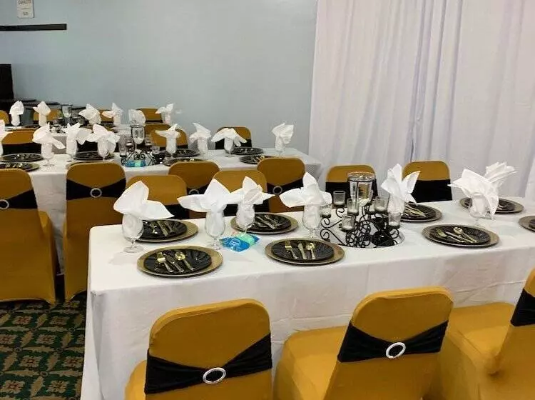 호텔 Budget Inn & Suites Talladega