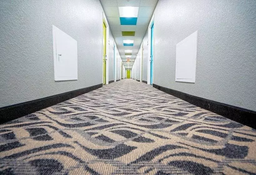 هتل Philly Inn & Suites