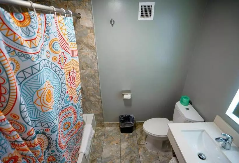 هتل Philly Inn & Suites