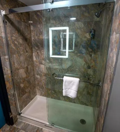 هتل Philly Inn & Suites
