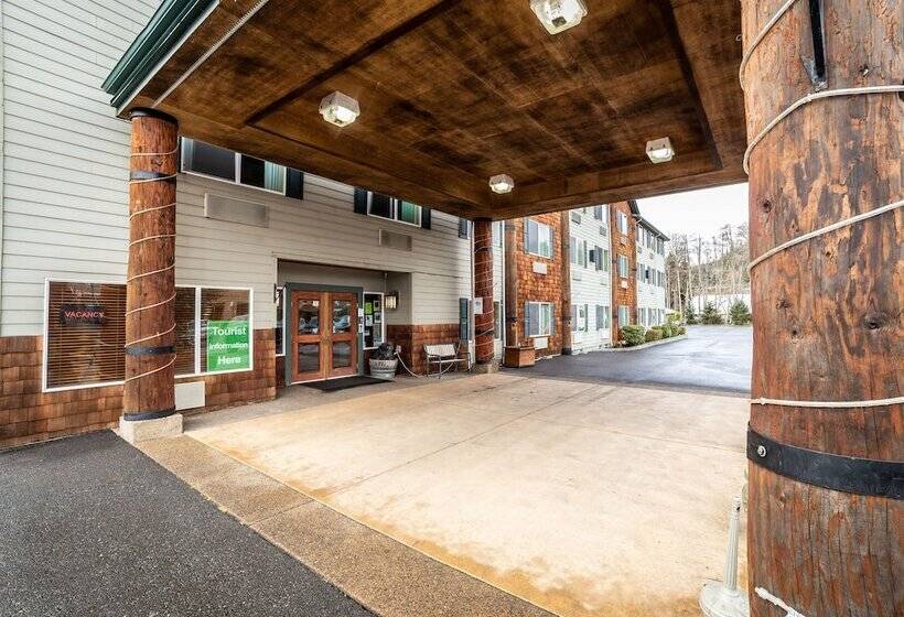 فندق Clatskanie River Inn