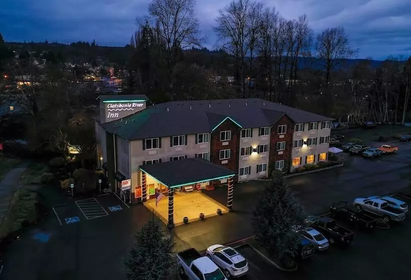 Отель Clatskanie River Inn