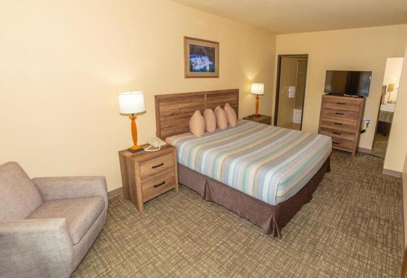 فندق Clatskanie River Inn