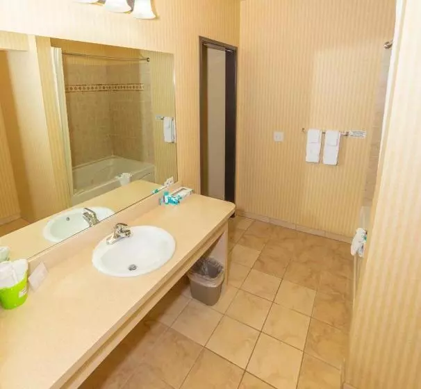 Отель Clatskanie River Inn