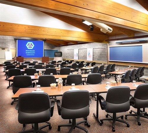 Hotel Edith Macy Conference Center