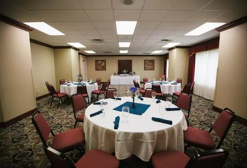 Grand Plaza Hotel Branson