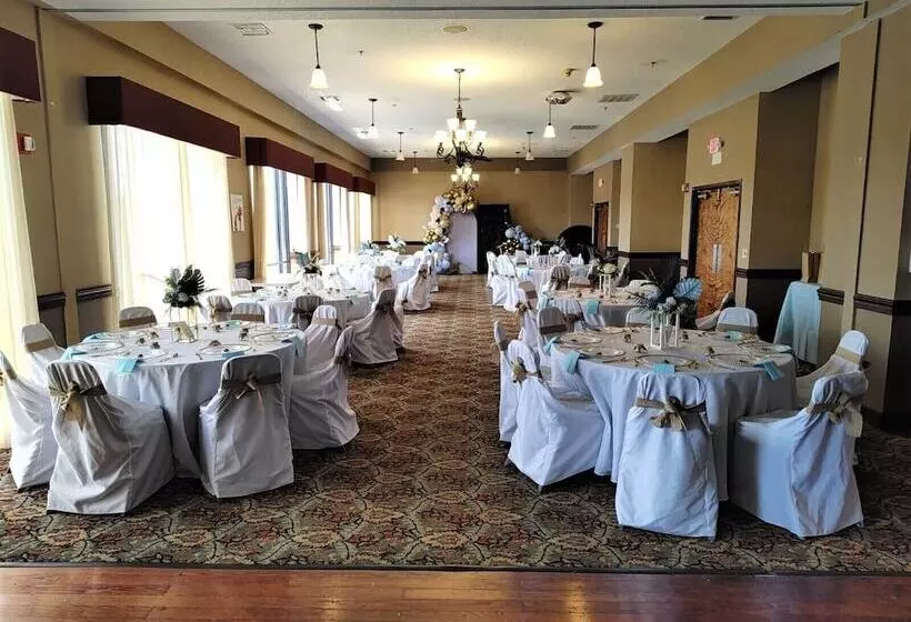 Grand Plaza Hotel Branson