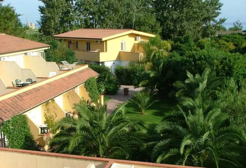 Отель Green Garden Club