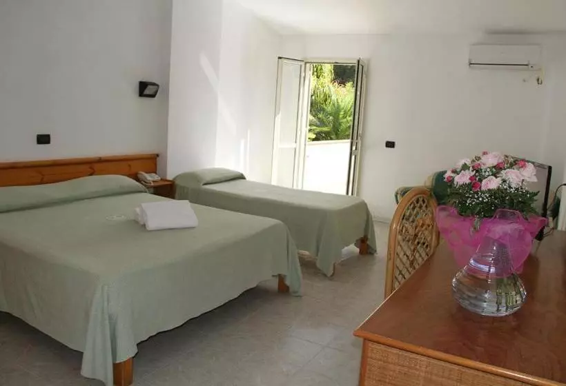 Отель Green Garden Club