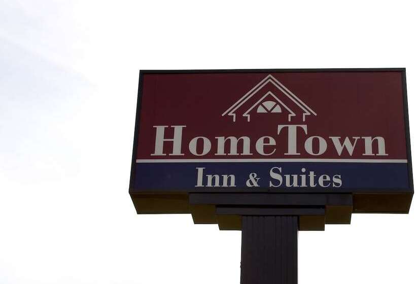 هتل Hometown Inn & Suites