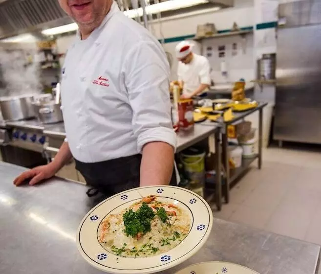 Joli Park Hotel   Caroli Hotels