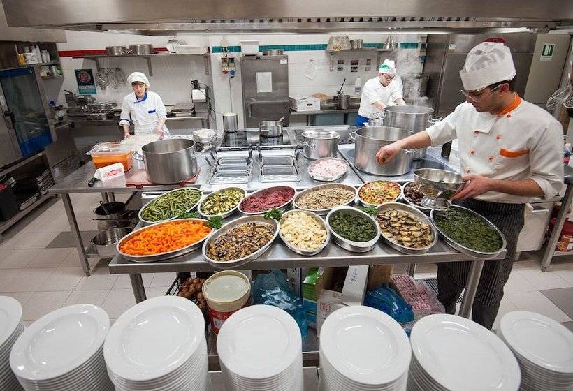 Joli Park Hotel   Caroli Hotels