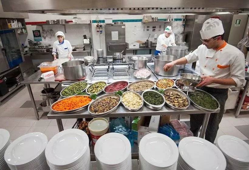 Joli Park Hotel   Caroli Hotels