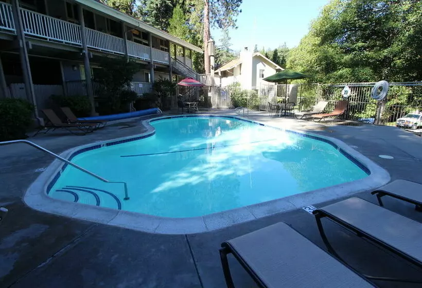 酒店 Lake Arrowhead Chalets