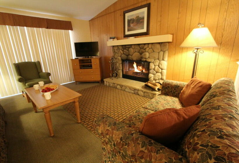 ホテル Lake Arrowhead Chalets