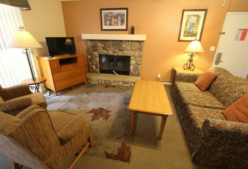 ホテル Lake Arrowhead Chalets