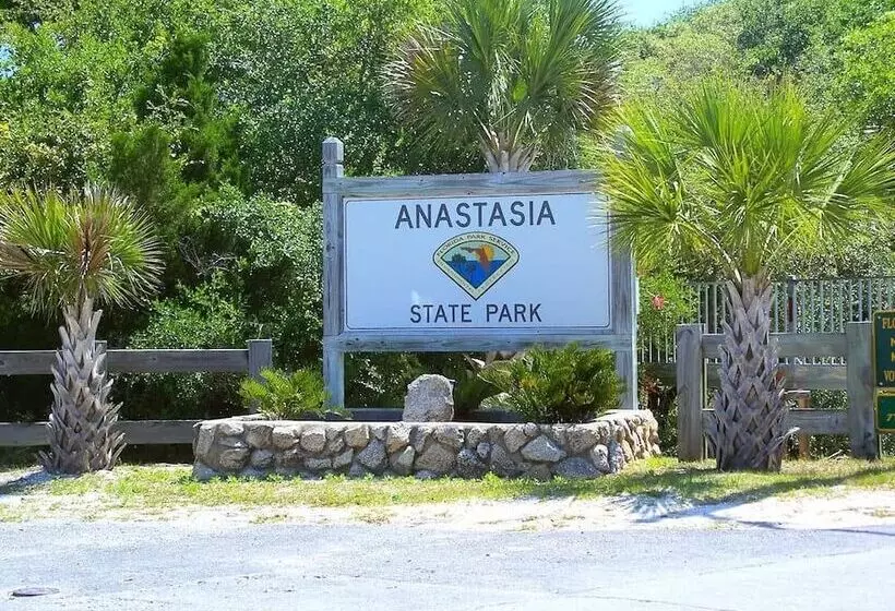 Отель Ocean Sands Beach Boutique Inn 1 Acre Private Beach St Augustine Historic 2 Miles Shuttle With Downt