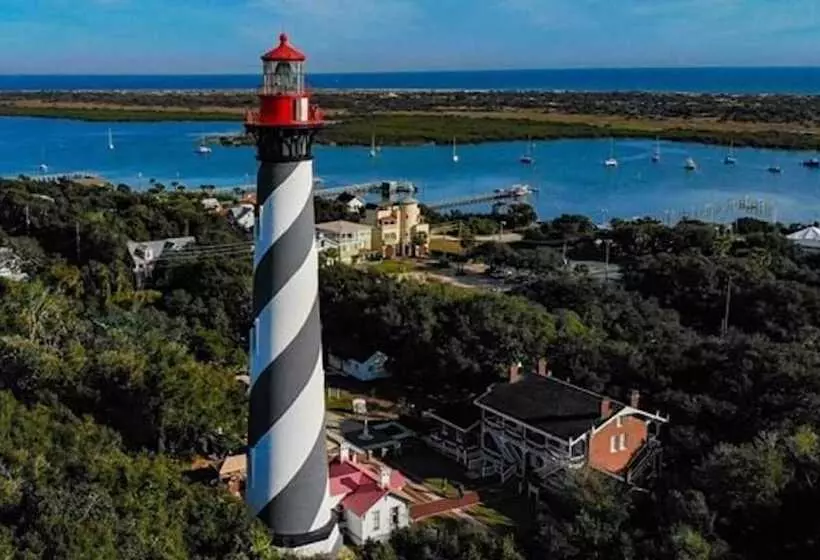 Отель Ocean Sands Beach Boutique Inn 1 Acre Private Beach St Augustine Historic 2 Miles Shuttle With Downt