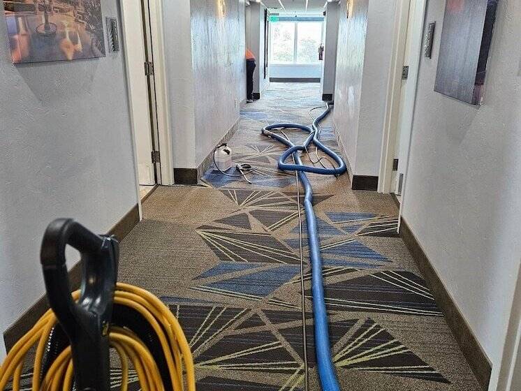 Отель Ocean Sands Beach Boutique Inn 1 Acre Private Beach St Augustine Historic 2 Miles Shuttle With Downt