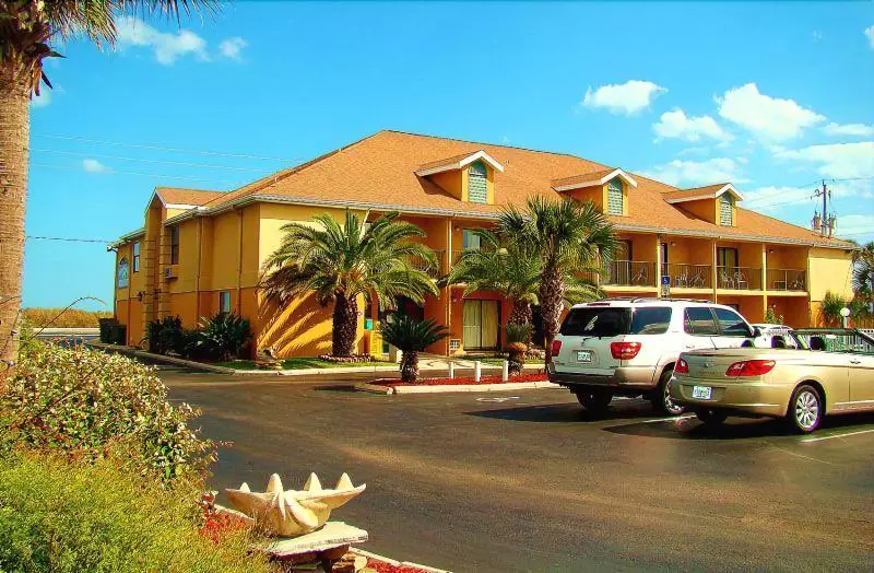 Отель Ocean Sands Beach Boutique Inn 1 Acre Private Beach St Augustine Historic 2 Miles Shuttle With Downt