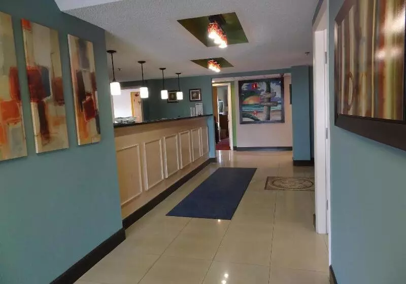 Отель Ocean Sands Beach Boutique Inn 1 Acre Private Beach St Augustine Historic 2 Miles Shuttle With Downt