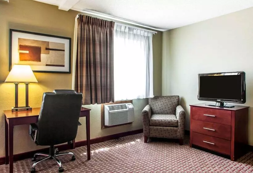 酒店 Quality Inn & Suites Davenport Near I 80