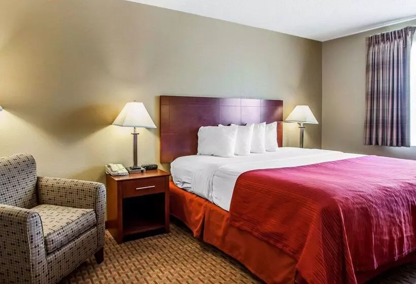 酒店 Quality Inn & Suites Davenport Near I 80