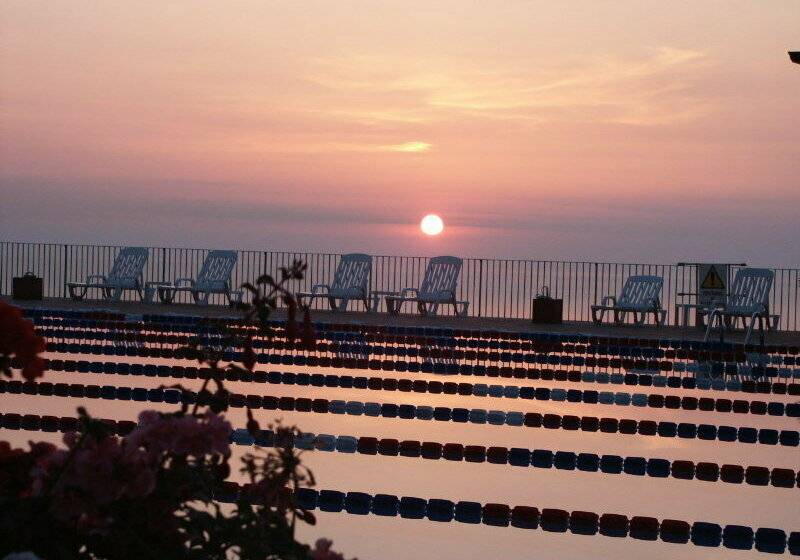 Отель San Leonardo Resort