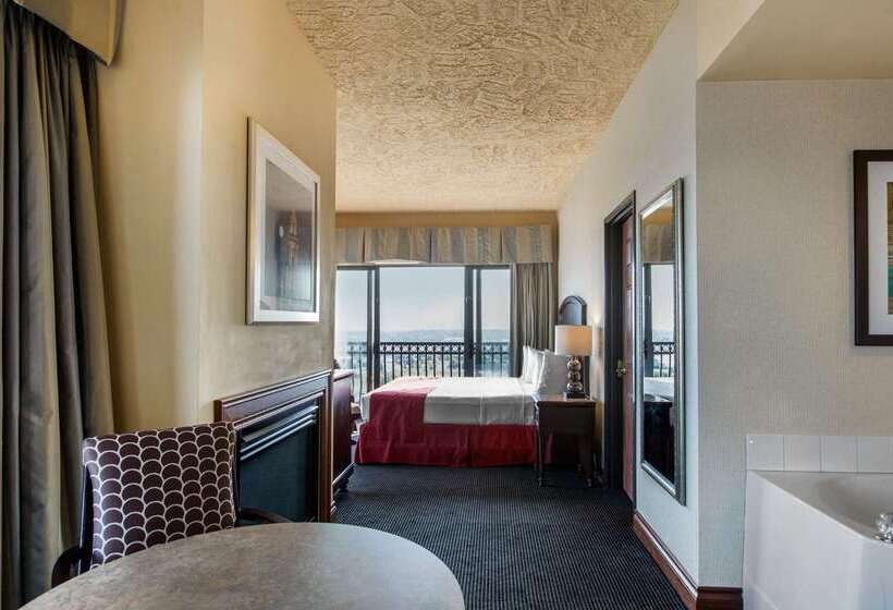 Shoreline Inn & Conference Center, Ascend Hotel Collection