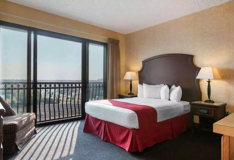 Shoreline Inn & Conference Center, Ascend Hotel Collection