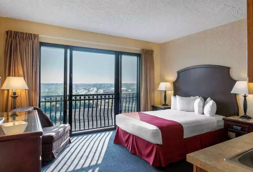 Shoreline Inn & Conference Center, Ascend Hotel Collection